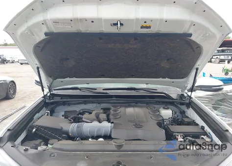 2024 Toyota 4Runner Sr5 Premium z USA, uszkodzony, nr VIN JTENU5JRXR6290872